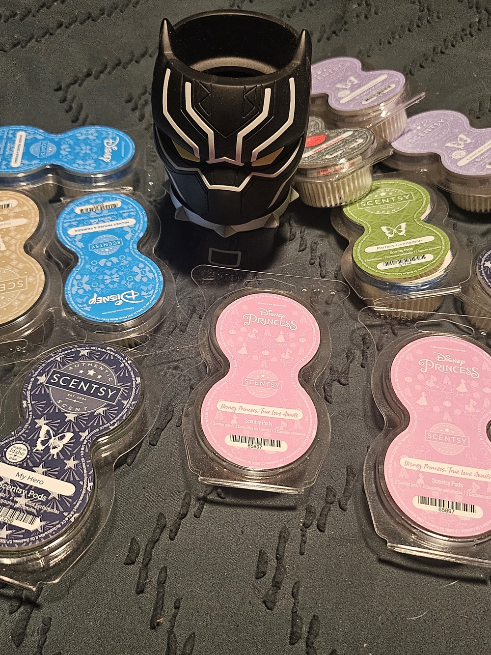 Black Panther Themed Scentsy Plug In Diffuser & Scentsy Wax Pod Pack